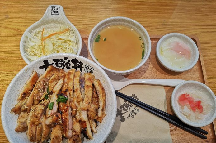 大碗丼烧肉饭加盟支持