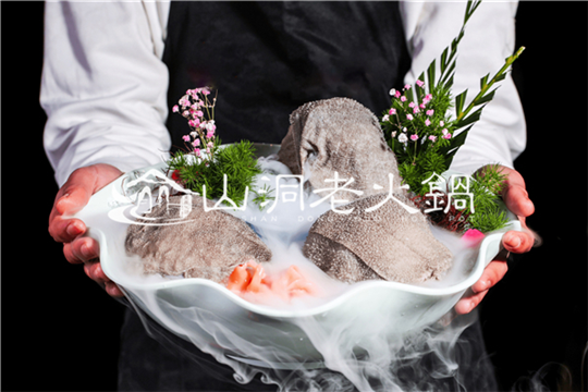 重庆老火锅当地人推荐？这家店不去后悔一生！