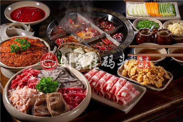重庆老火锅哪家最好吃，味道文艺且彪悍