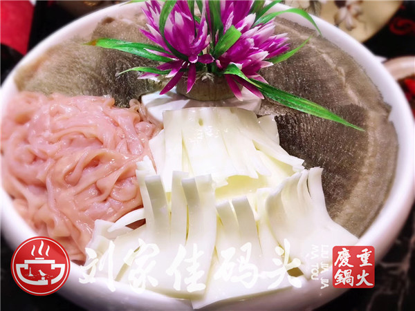 重庆老火锅哪家最好吃，味道文艺且彪悍