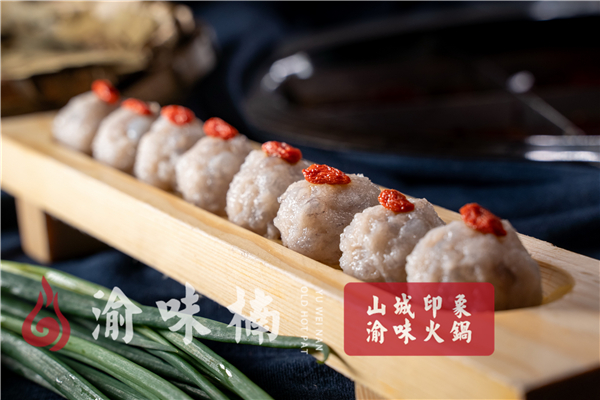 成都当地人去哪吃火锅？可以喝的火锅底料，颠覆想象