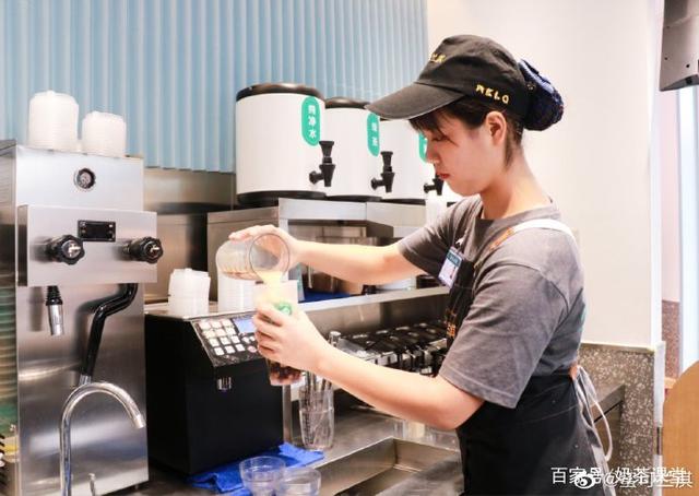 奶茶店加盟好还是自己开店好