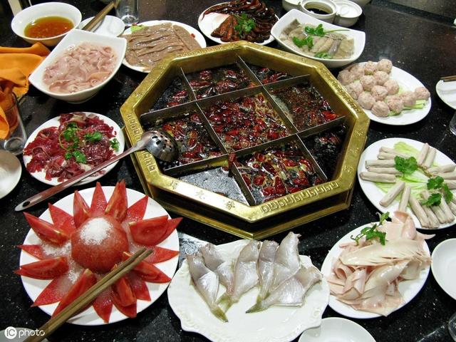 火锅食材加盟和自营有什么区别(开火锅食材超市自营和品牌加盟哪种更好) 火锅食材加盟和自营有什么区别