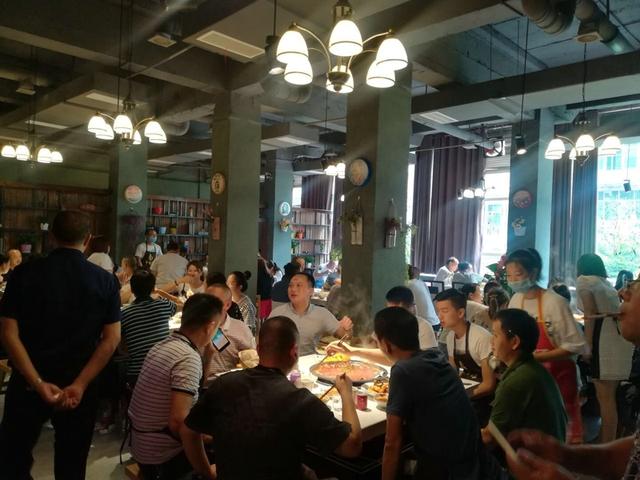 火锅加盟店的投资(加盟一个火锅店要多少钱) 火锅加盟店的投资