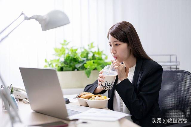 奶茶加盟店怎么吸引消费者