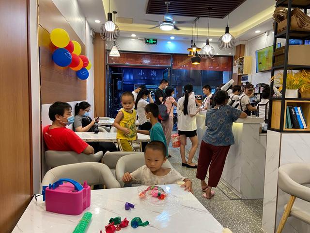 奶茶加盟店开了能换地址吗