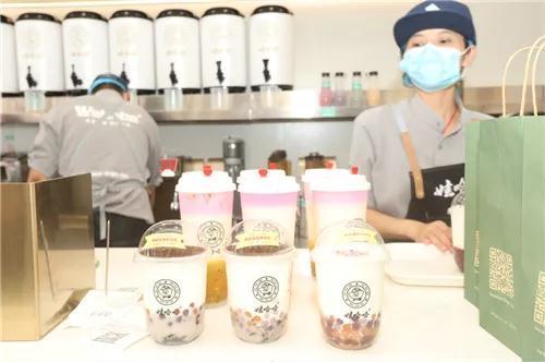 娃哈哈奶茶排队加盟