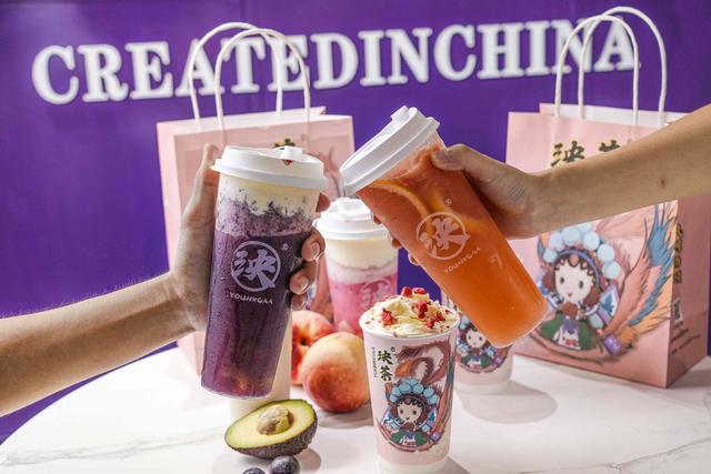 奶茶店加盟店还是单干