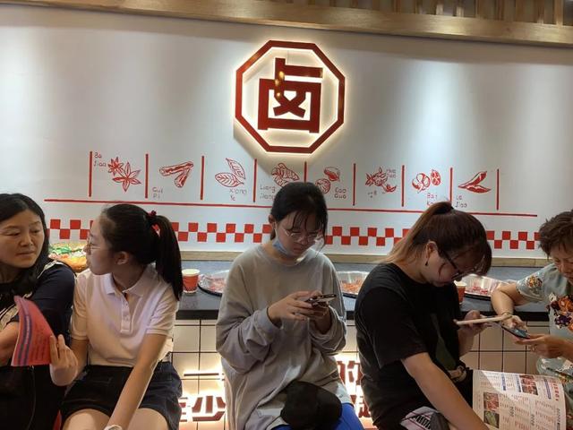迁安陈赫火锅加盟店(陈赫的火锅店疯狂吸金) 迁安陈赫火锅加盟店