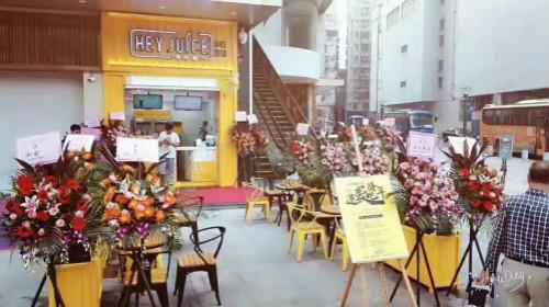 为什么这么多人加盟奶茶店