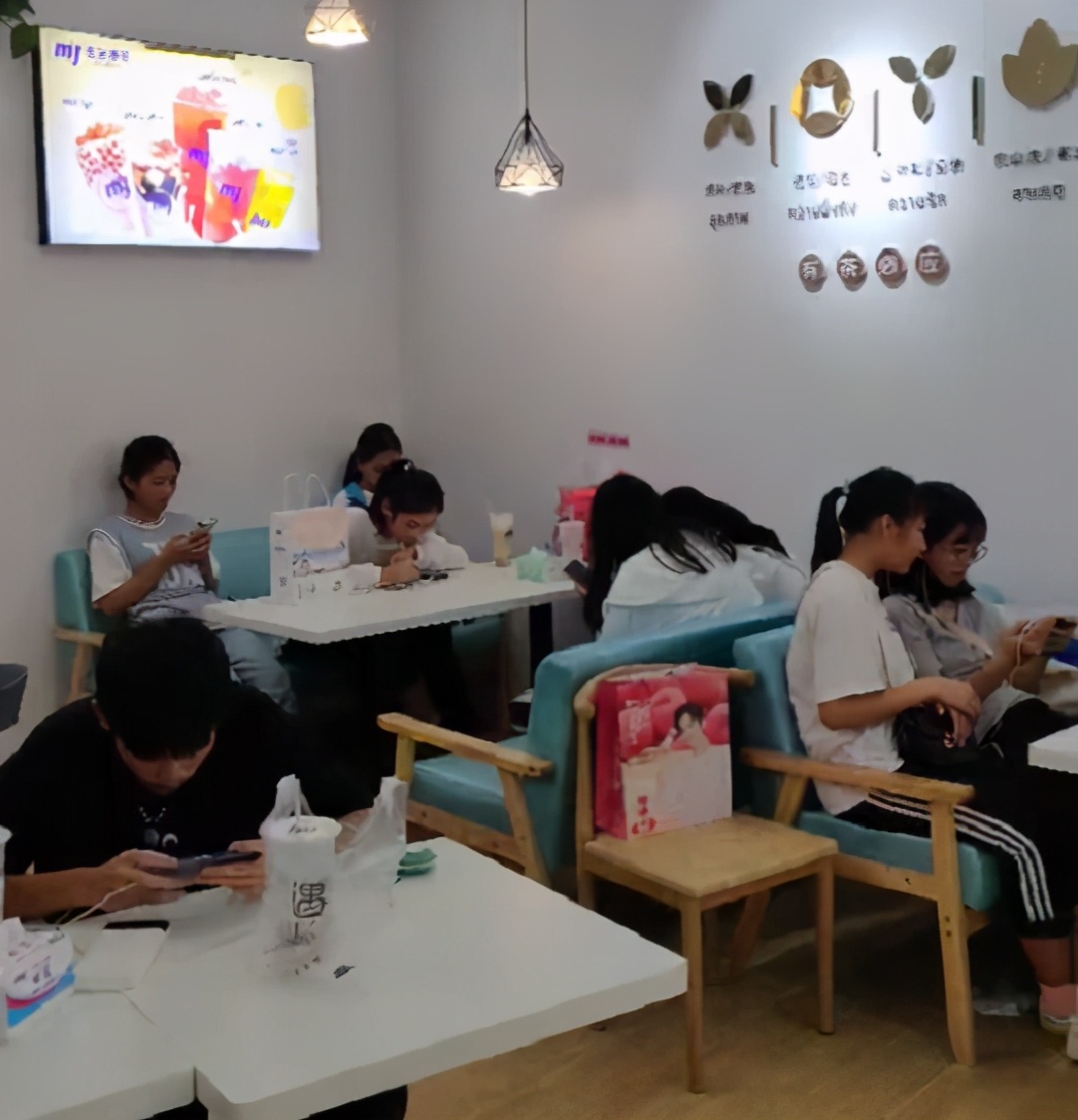 什么奶茶店铺加盟好