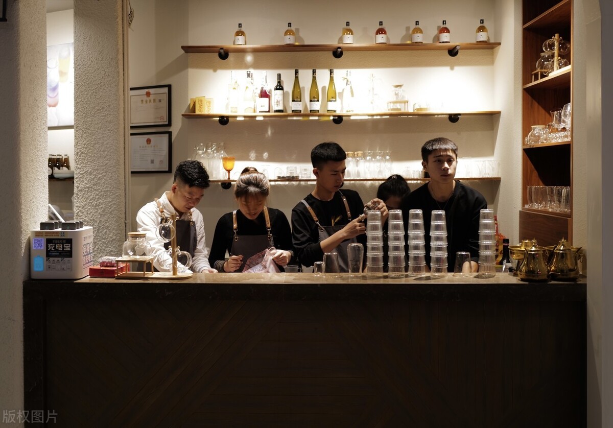 奶茶店10个加盟9个亏