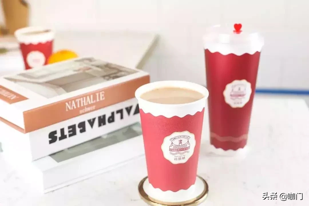 奶茶店的是先交加盟